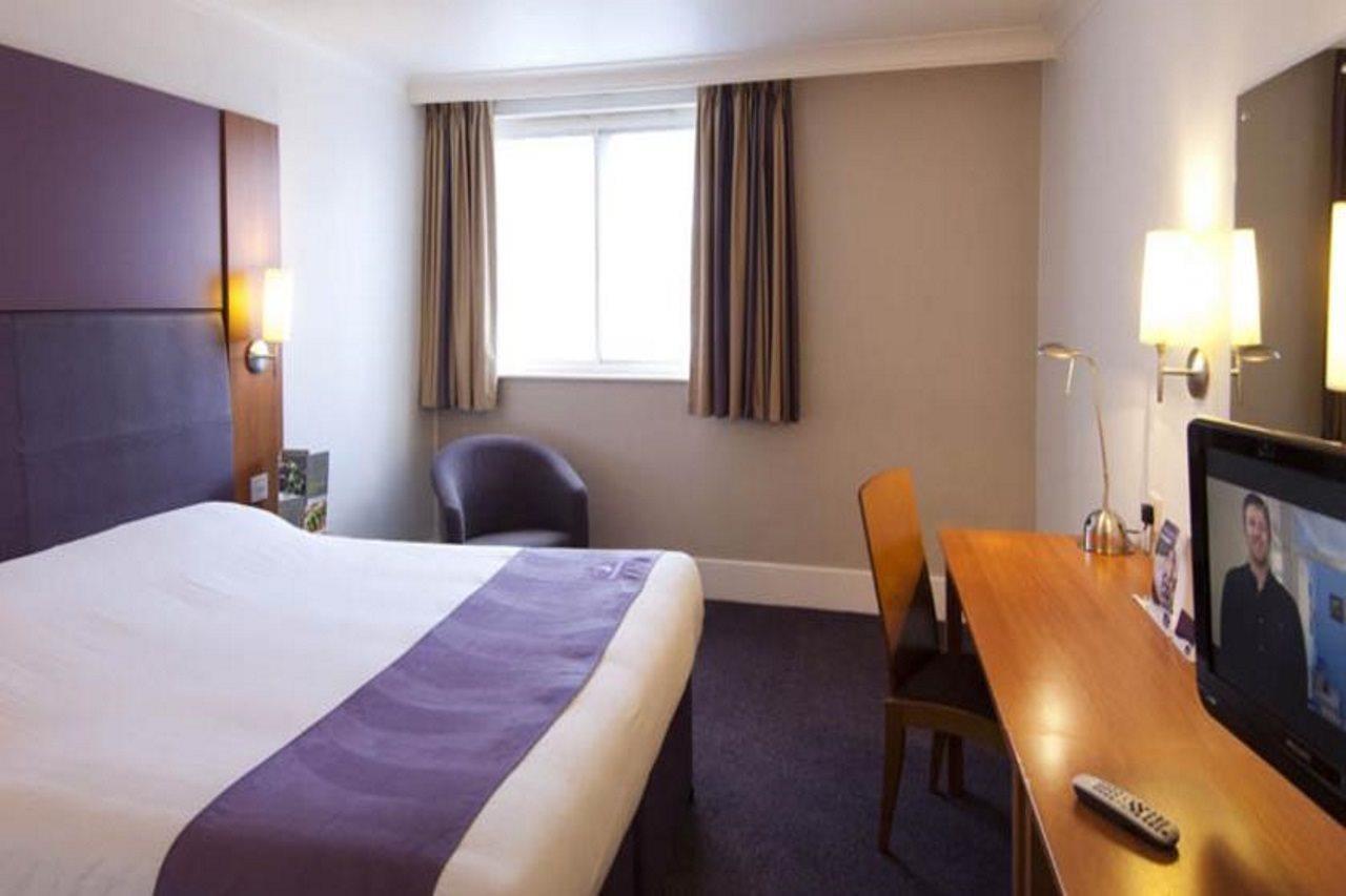Premier Inn Premier Inn Stockport Central Extérieur photo